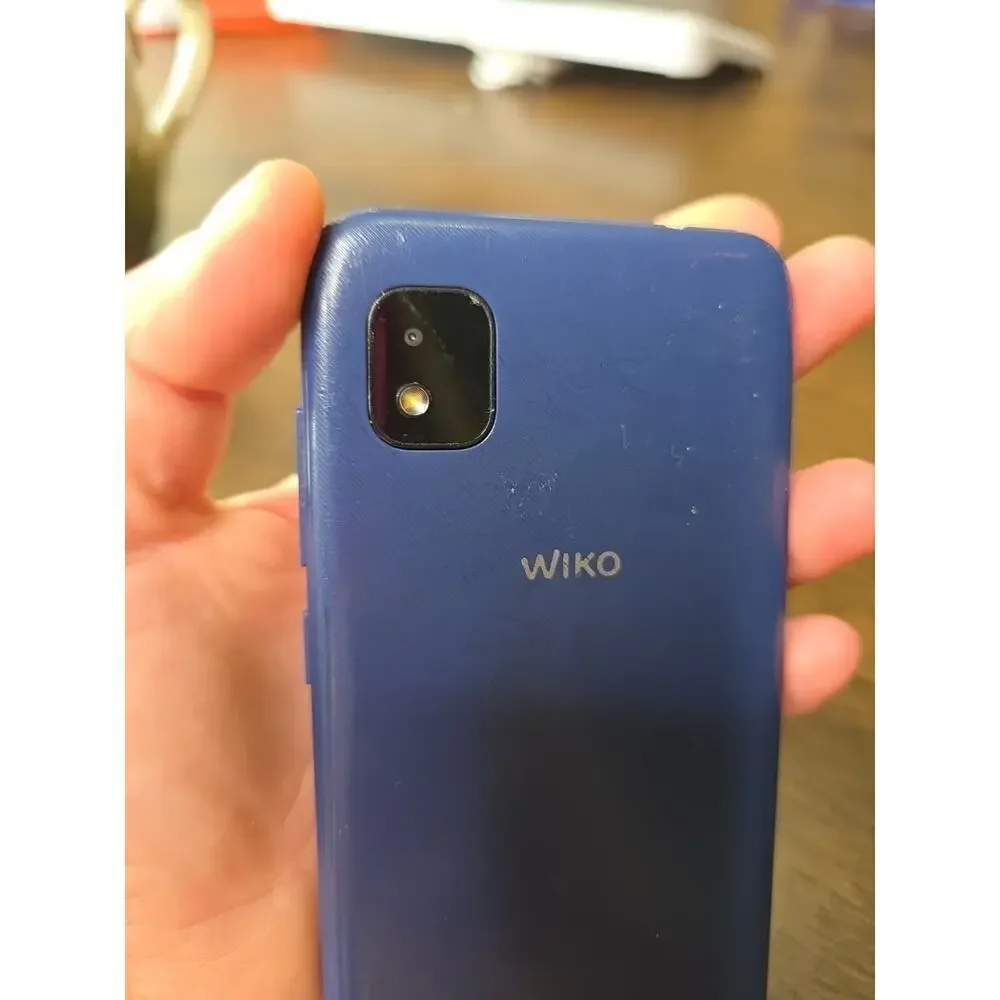 Wiko Voix Android Go Edition Smartphone – Blue – Cracked Screen –‎ Powers On